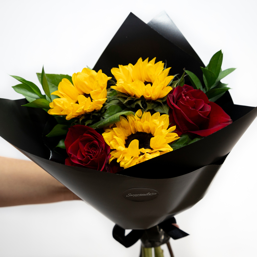 RAMO ROSAS Y GIRASOLES /5 VARAS