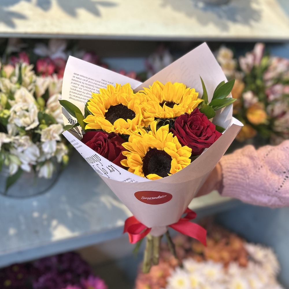 RAMO ROSAS Y GIRASOLES /5 VARAS